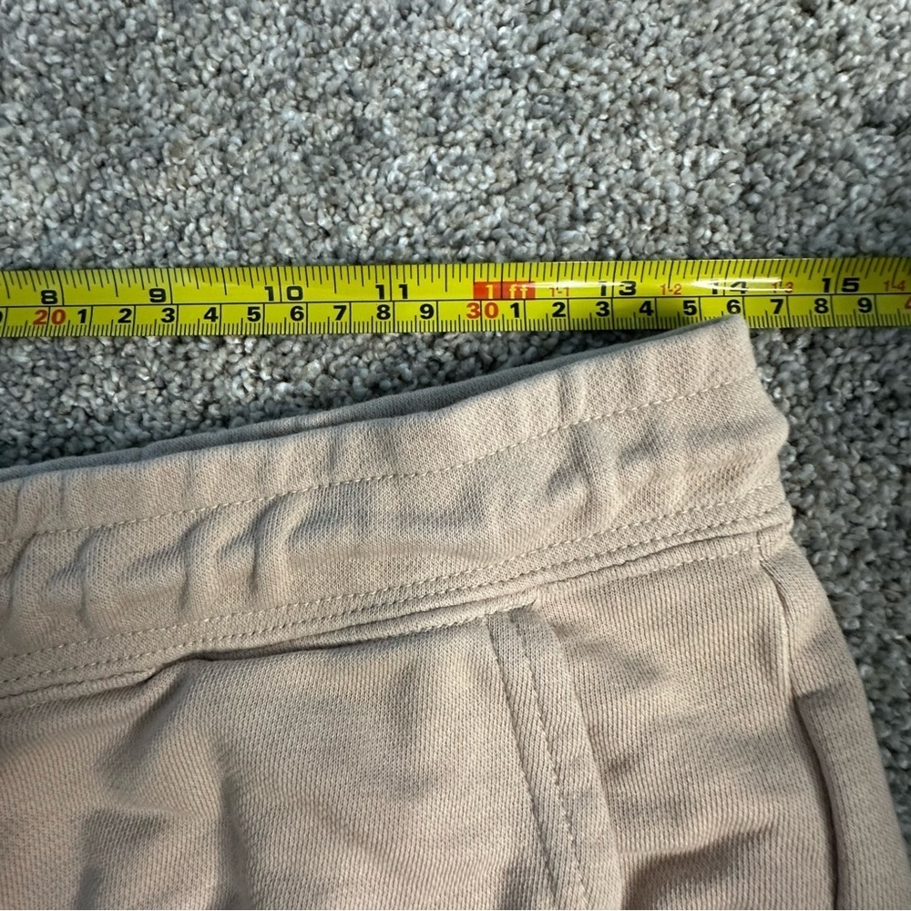 Nike Sportswear Icon Clash Fleece Drawcord Shorts small tan loungewear pockets - Picture 15 of 16